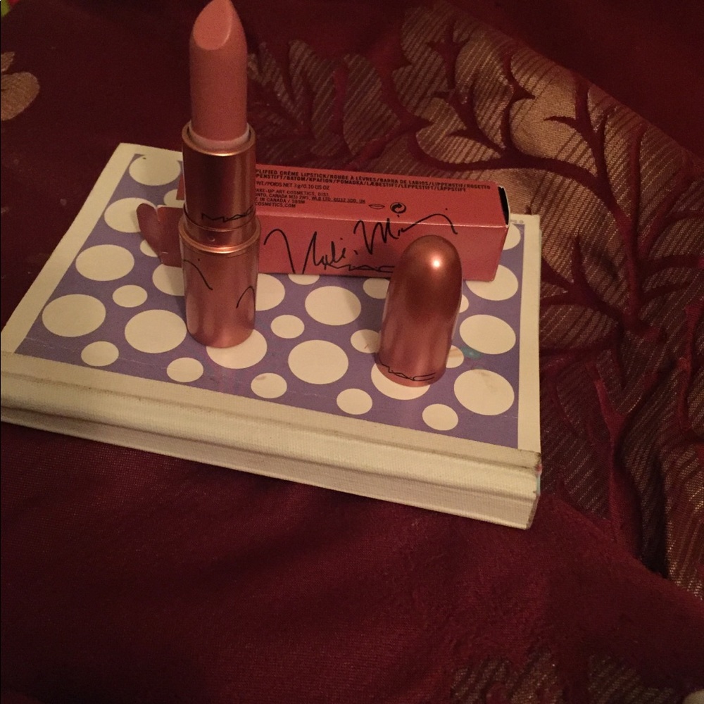 Lipstick💄💄👄💋